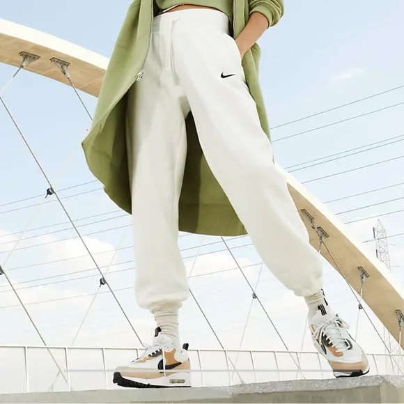 LAST PAIR! 👀 Nike Air Max Futura - RARE! Sold out in 30 seconds after drop - Picture 8 of 9